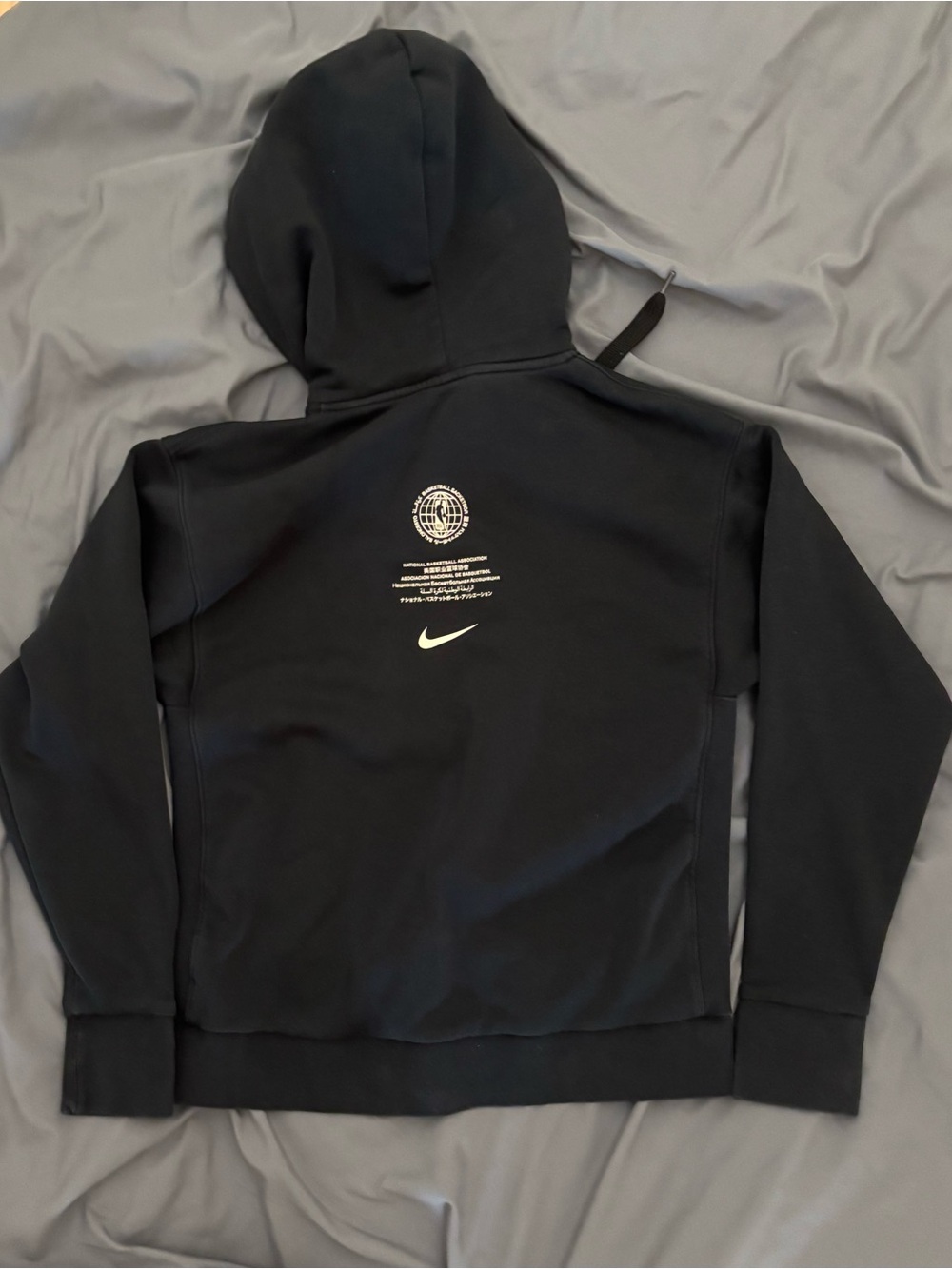 Nike Milwaukee Bucks NBA courtside standard issue performance hoodie - Picture 2 of 3